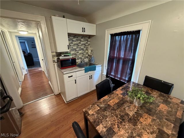 3224 W 32nd Street, Cleveland, OH 44109