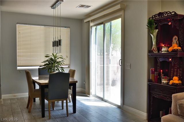 712 Oak Hills Course Drive, Las Vegas, NV 89148