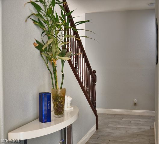 712 Oak Hills Course Drive, Las Vegas, NV 89148