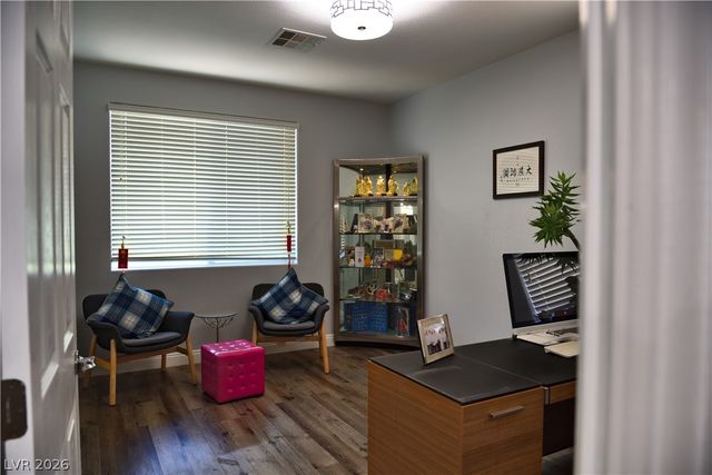 712 Oak Hills Course Drive, Las Vegas, NV 89148