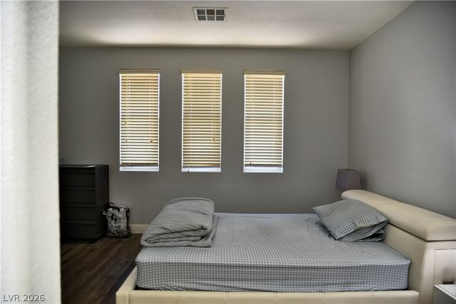 712 Oak Hills Course Drive, Las Vegas, NV 89148