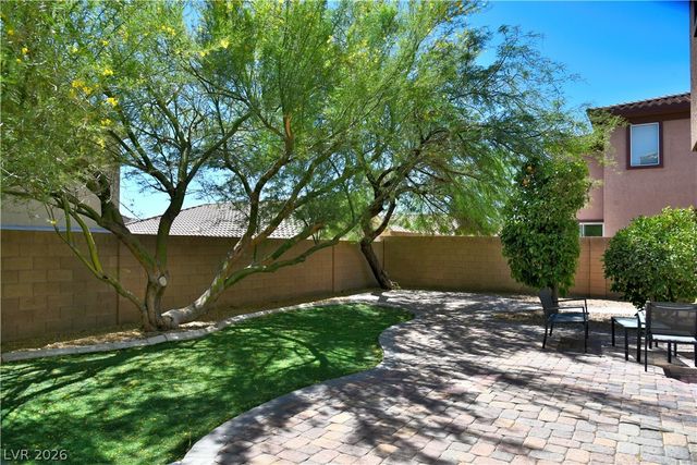 712 Oak Hills Course Drive, Las Vegas, NV 89148
