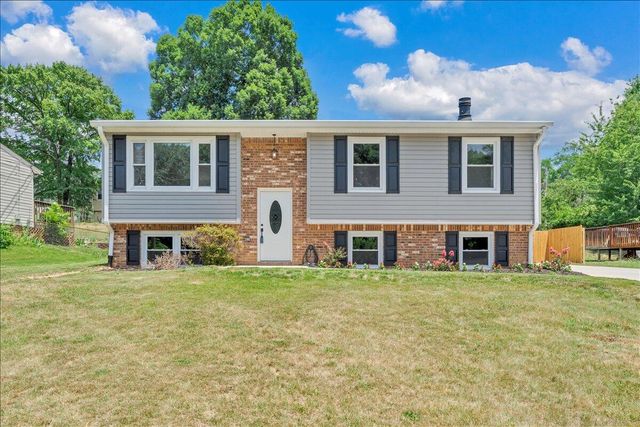 823 Brownwood DR NW, Roanoke, VA 24017