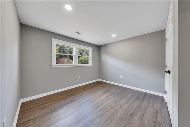 823 Brownwood DR NW, Roanoke, VA 24017