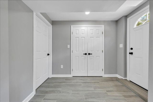 823 Brownwood DR NW, Roanoke, VA 24017
