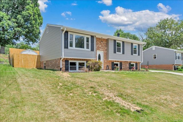 823 Brownwood DR NW, Roanoke, VA 24017