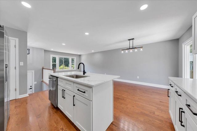 823 Brownwood DR NW, Roanoke, VA 24017