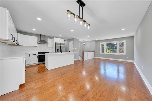 823 Brownwood DR NW, Roanoke, VA 24017