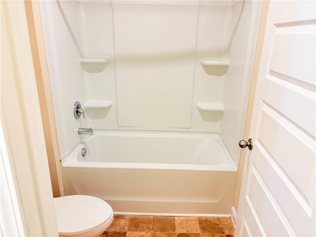 76 Mulberry Bush Drive, Loganville, GA 30052