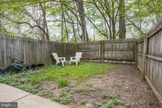 8 LAIRD LN, New Castle, DE 19720