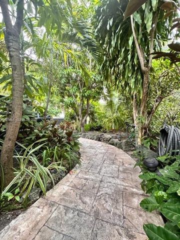 410 NW 31st St, Miami, FL 33127