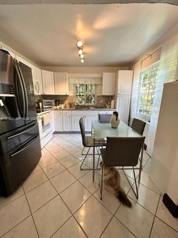 410 NW 31st St, Miami, FL 33127