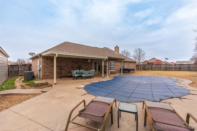 23484 E 136th Street S, Coweta, OK 74429
