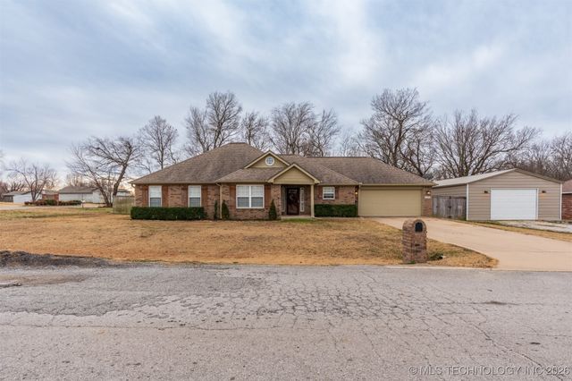 23484 E 136th Street S, Coweta, OK 74429