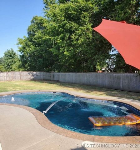 23484 E 136th Street S, Coweta, OK 74429