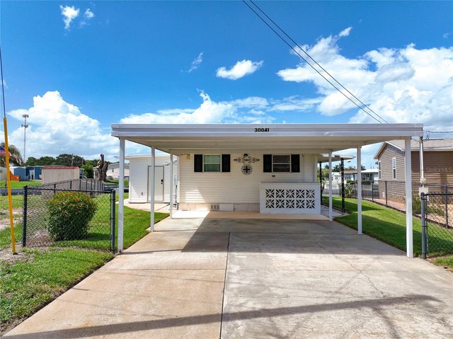 30041 WAUSAUKEE DRIVE, Tavares, FL 32778