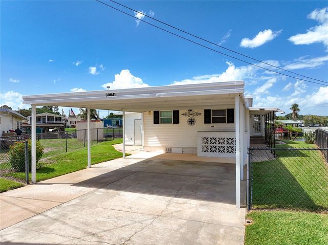 30041 WAUSAUKEE DRIVE, Tavares, FL 32778