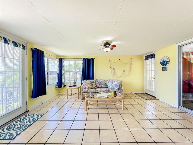 30041 WAUSAUKEE DRIVE, Tavares, FL 32778