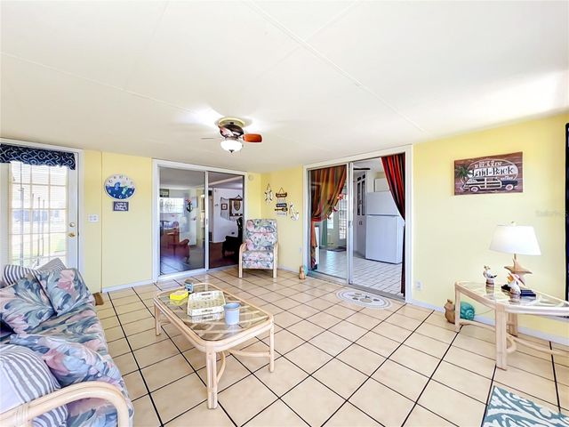 30041 WAUSAUKEE DRIVE, Tavares, FL 32778