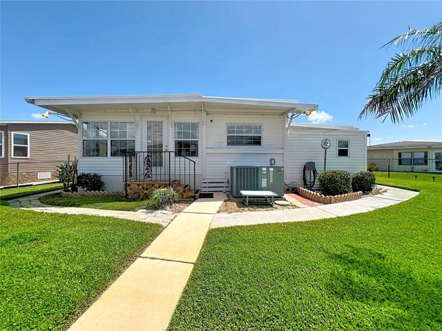 30041 WAUSAUKEE DRIVE, Tavares, FL 32778