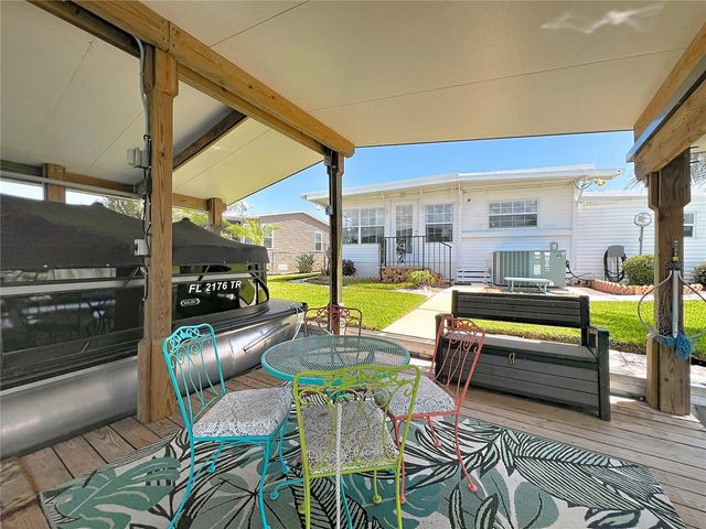 30041 WAUSAUKEE DRIVE, Tavares, FL 32778
