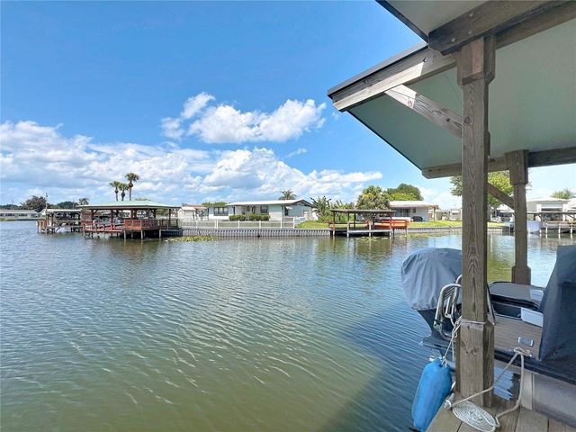 30041 WAUSAUKEE DRIVE, Tavares, FL 32778