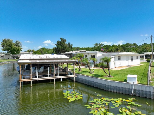 30041 WAUSAUKEE DRIVE, Tavares, FL 32778
