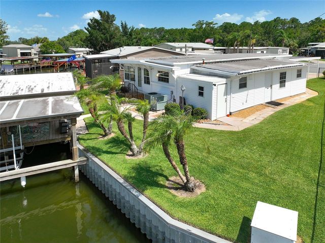 30041 WAUSAUKEE DRIVE, Tavares, FL 32778