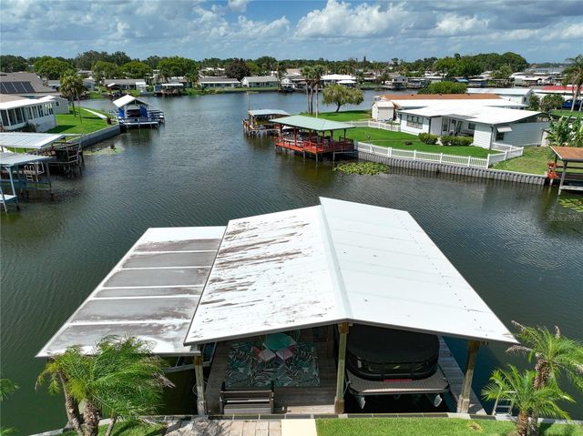 30041 WAUSAUKEE DRIVE, Tavares, FL 32778