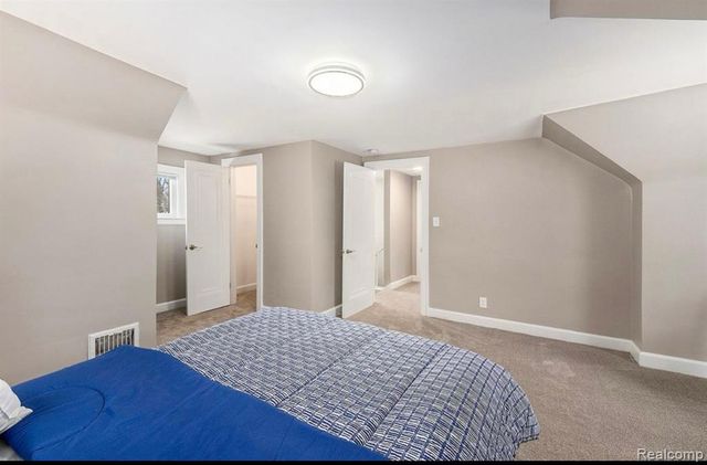 4075 Motorway Drive, Waterford, MI 48328