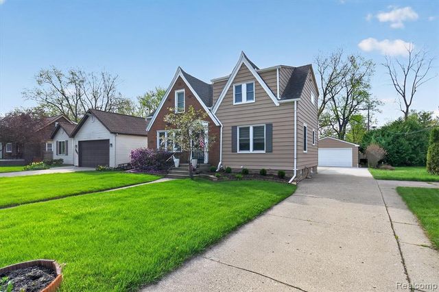 4075 Motorway Drive, Waterford, MI 48328