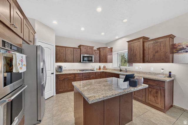 2237 W 7550 S, West Jordan, UT 84084