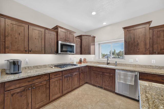 2237 W 7550 S, West Jordan, UT 84084