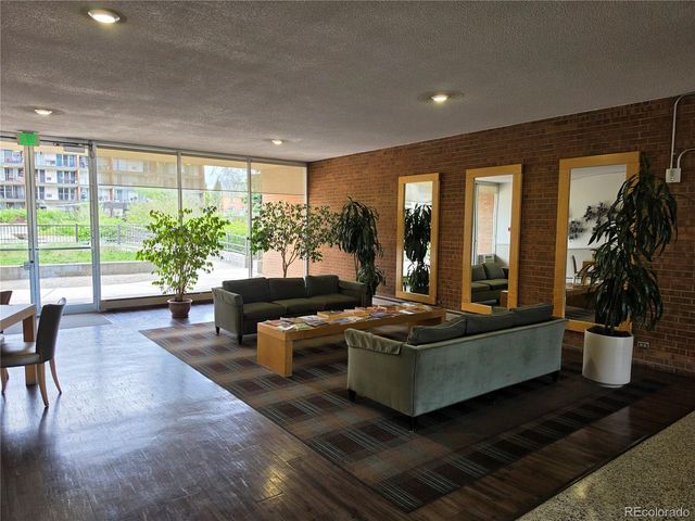 4800 E Hale Parkway 209N, Denver, CO 80220
