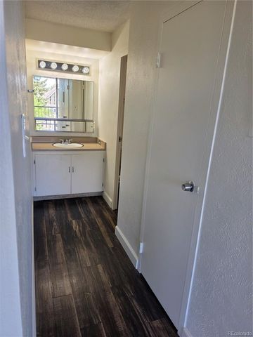 4800 E Hale Parkway 209N, Denver, CO 80220