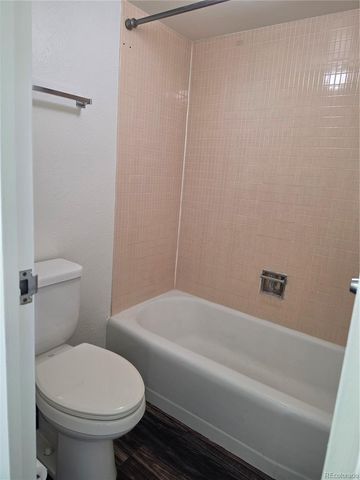 4800 E Hale Parkway 209N, Denver, CO 80220