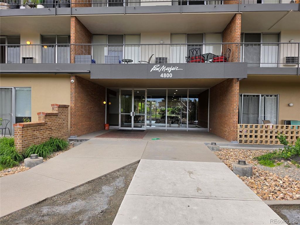 4800 E Hale Parkway 209N, Denver, CO 80220
