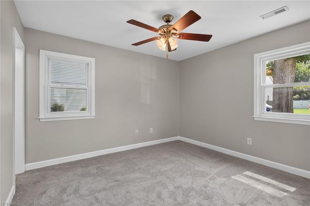 614 Woods RD, Newport News, VA 23601