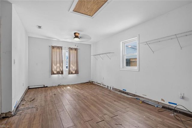 614 Woods RD, Newport News, VA 23601