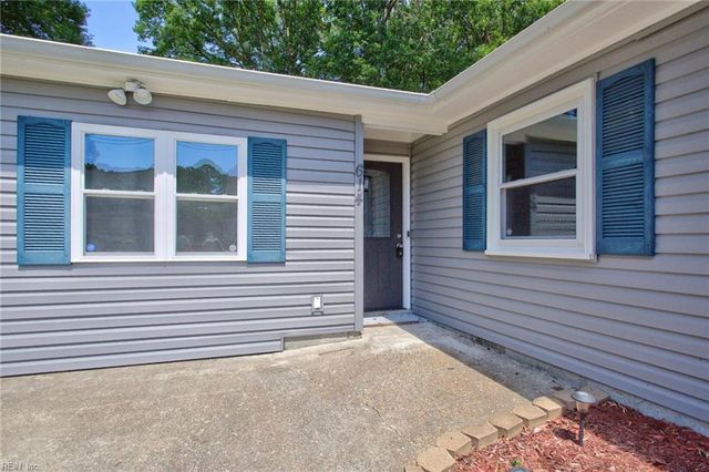 614 Woods RD, Newport News, VA 23601