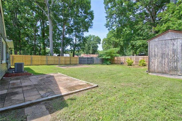 614 Woods RD, Newport News, VA 23601