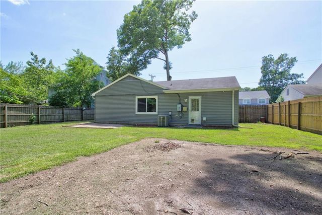 614 Woods RD, Newport News, VA 23601