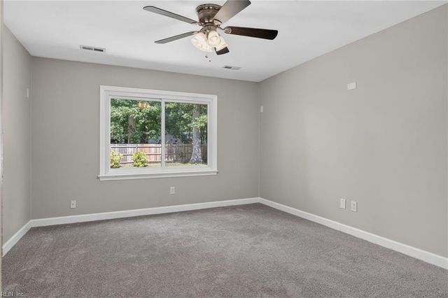 614 Woods RD, Newport News, VA 23601