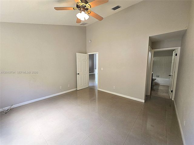 3457 NW 44th St 205, Oakland Park, FL 33309