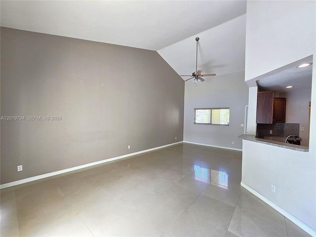 3457 NW 44th St 205, Oakland Park, FL 33309