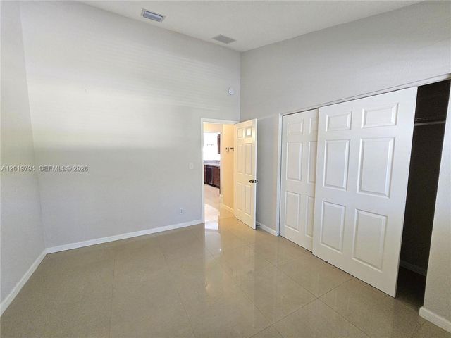 3457 NW 44th St 205, Oakland Park, FL 33309