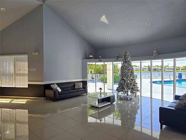 3457 NW 44th St 205, Oakland Park, FL 33309