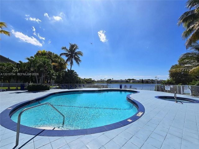 3457 NW 44th St 205, Oakland Park, FL 33309