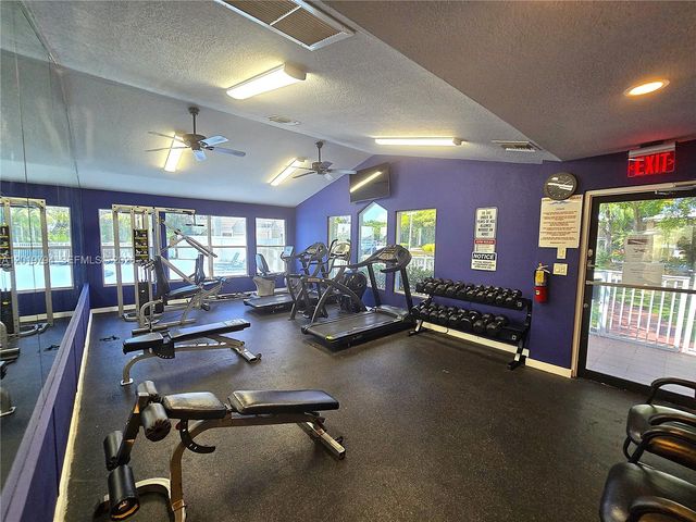 3457 NW 44th St 205, Oakland Park, FL 33309