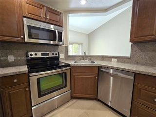 3457 NW 44th St 205, Oakland Park, FL 33309